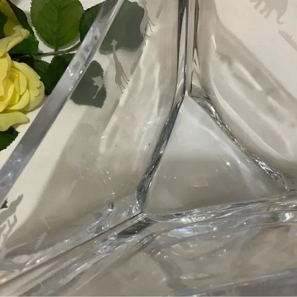 Vintage Mikasa triangular Vase Safari Animals Etched Around The topretired 8lb
